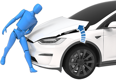 Srážka vozidla s figurínou chodce a šipky znázorňující zvednutí kapoty